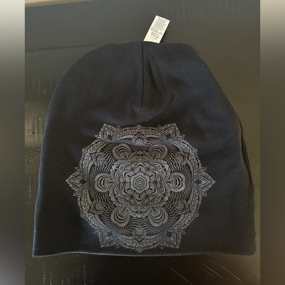 Thomas Hooper Mandala Foldover Beanie - Picture 4 of 4